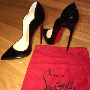 Patent Black Louboutin 👠